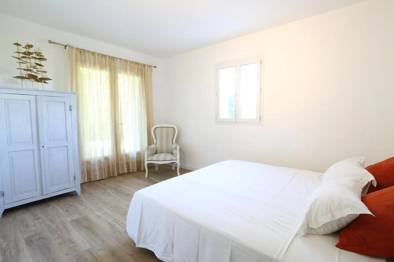 Holiday home Bastide Magnolia - Les Dependances, Roussillon Villa Roussillon  France